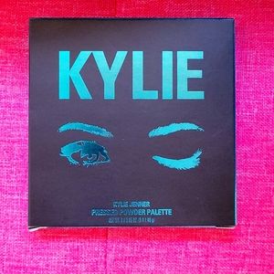 Kylie Jenner "The Blue Honey Palette"